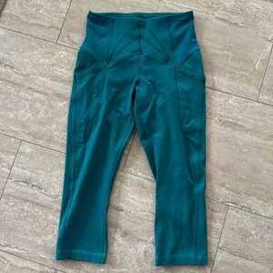 Lululemon Capris Leggings